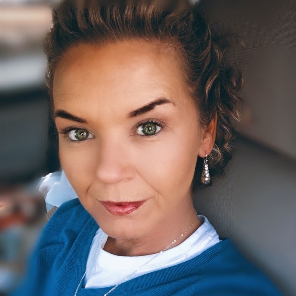 Meet your Posher, Stephanie
